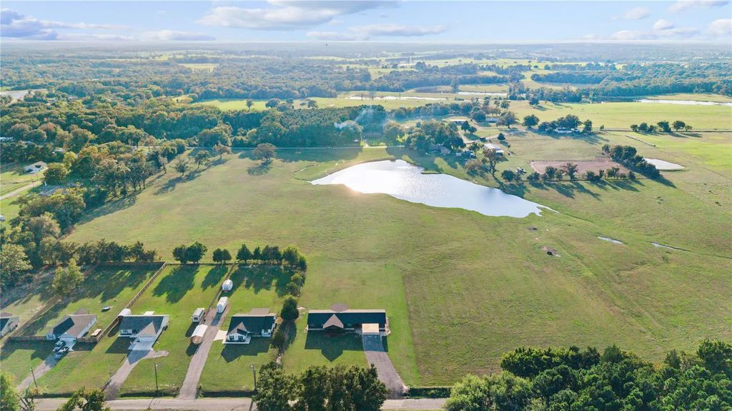 10533 County Road 4336, Larue