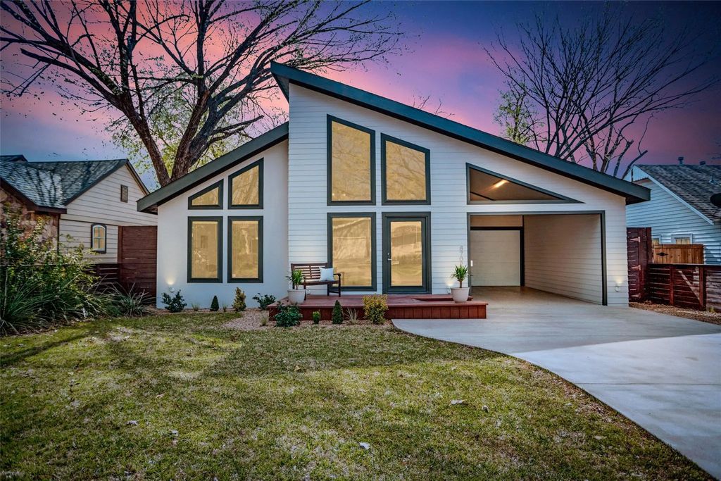 8702 San Fernando Way, Dallas