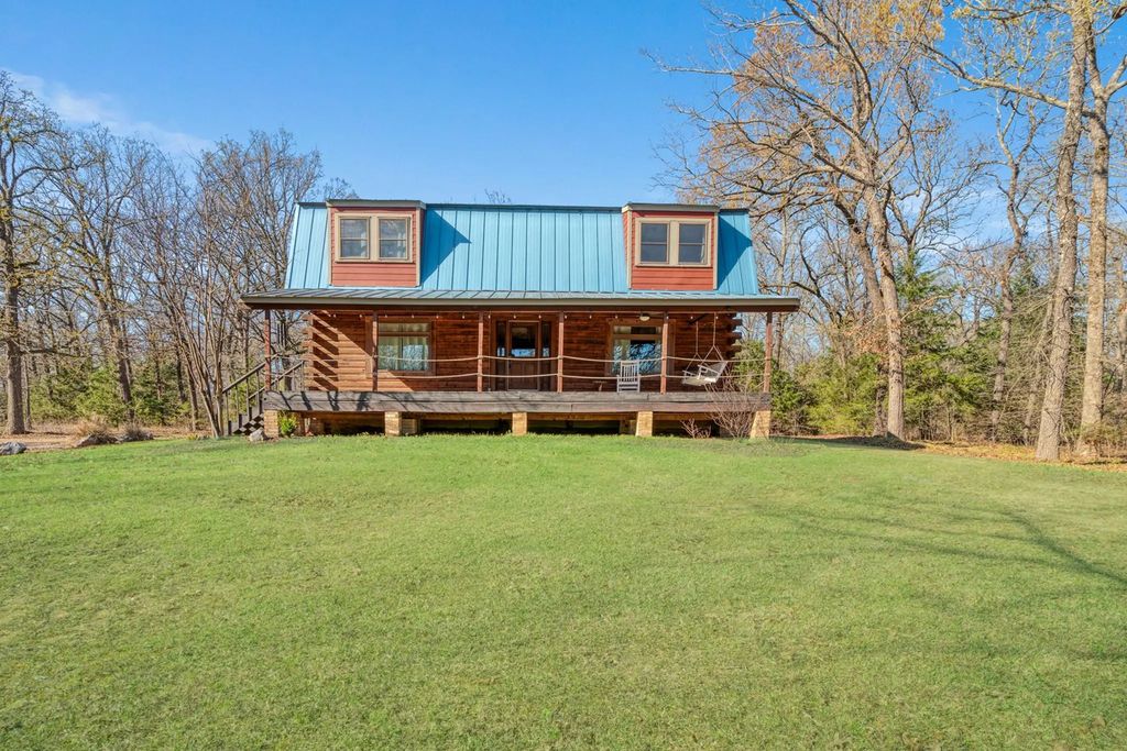 9327 Hwy 82 E, Blossom