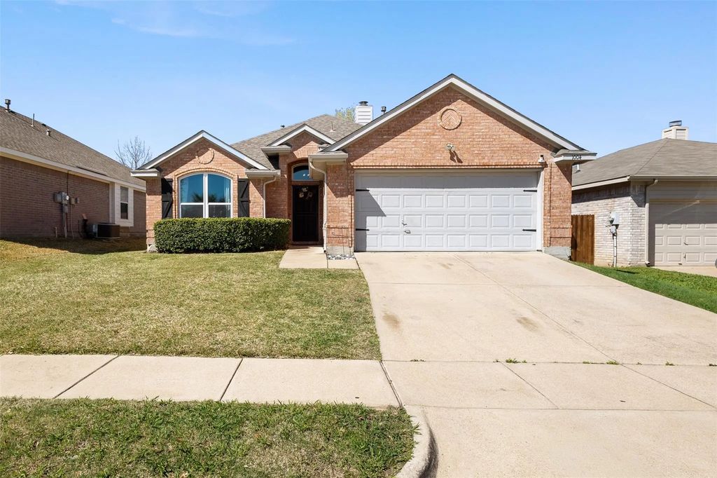 1004 Grand National Boulevard, Fort Worth