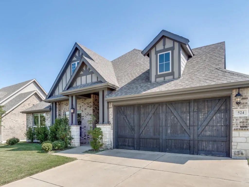 524 Windrow Lane, Waxahachie