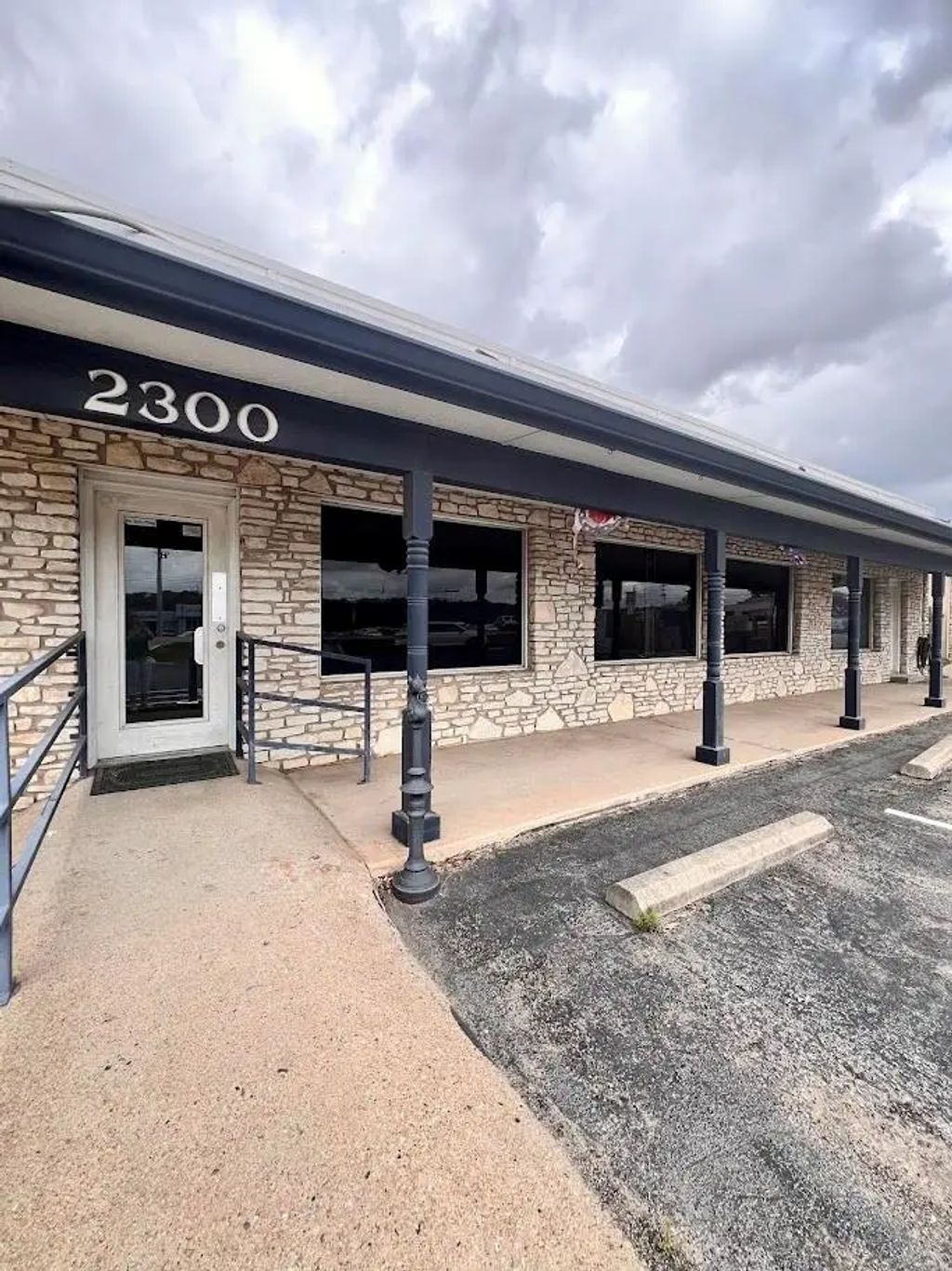 2300 N Us Highway 281, Marble Falls