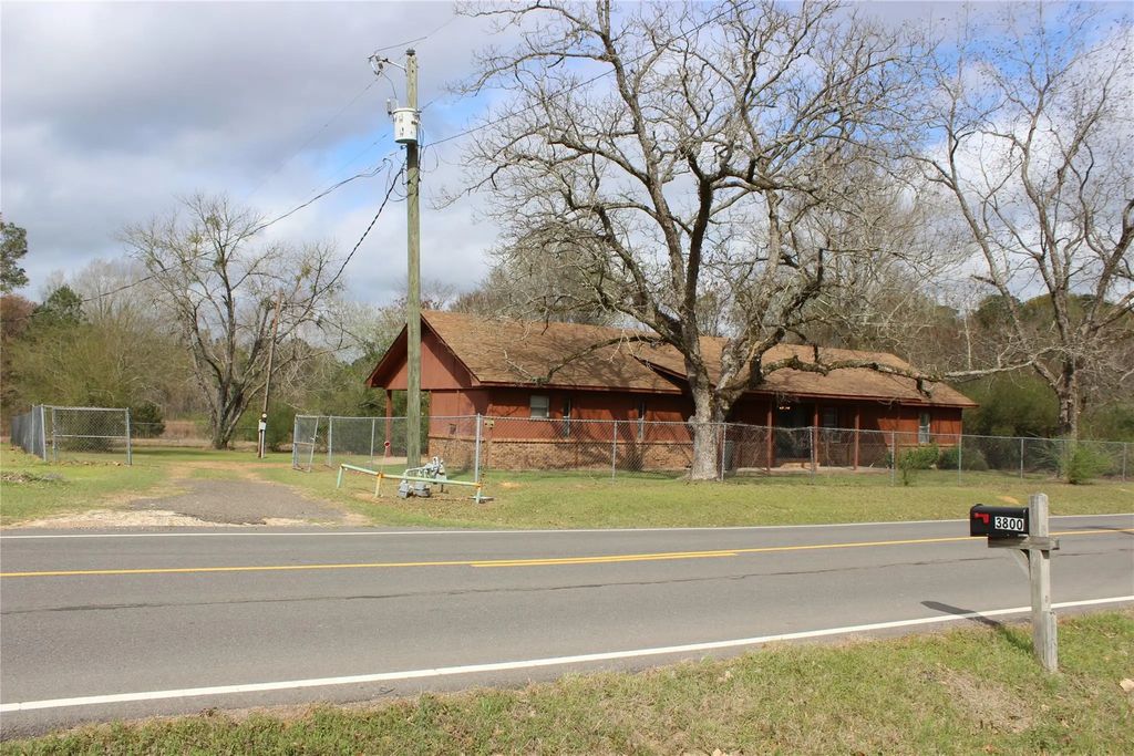 3800 Dorcheat Road, Minden