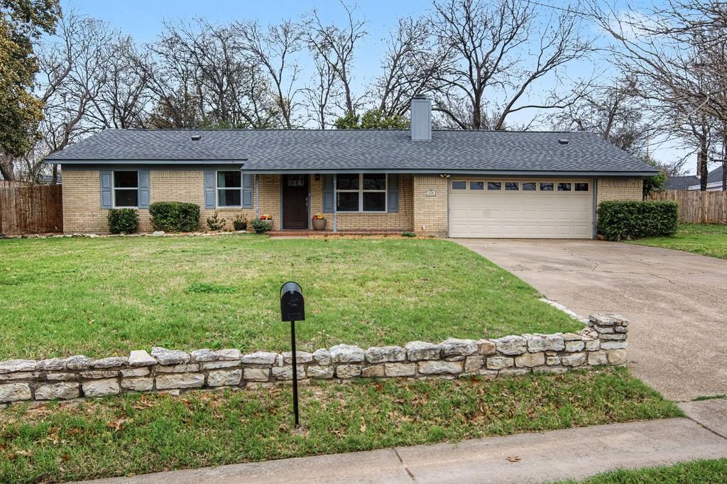 405 Torrey Street, Granbury