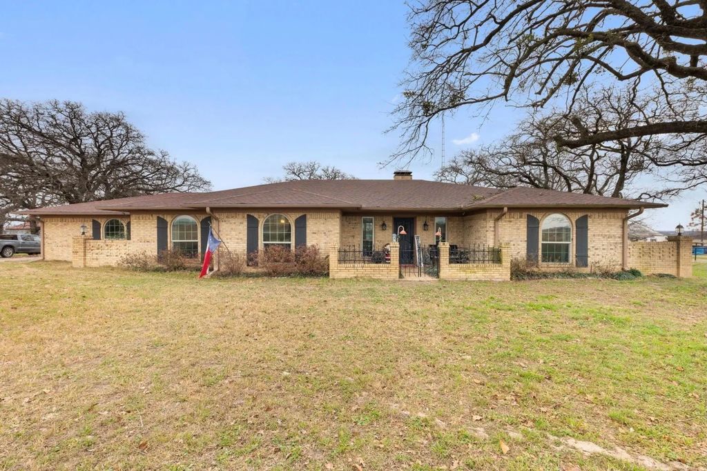5087 S Fm 69, Como