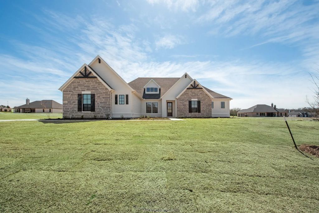 1435 Julian Drive, Van Alstyne