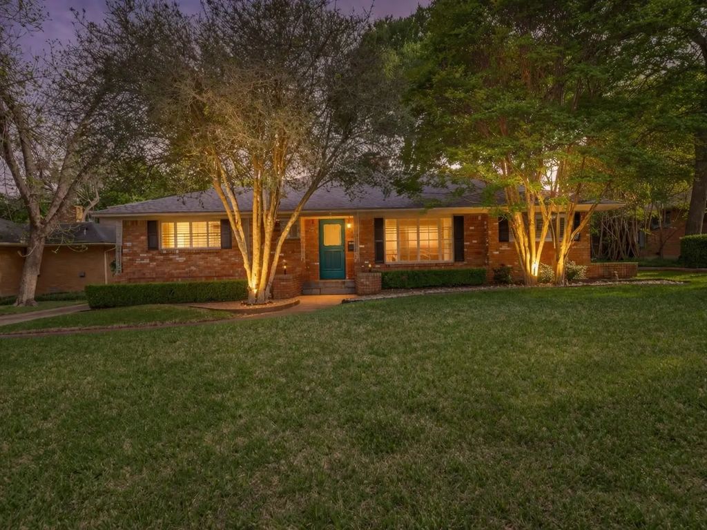 2816 Bonnywood Lane, Dallas