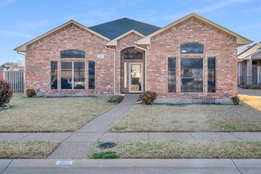 201 Bluebonnet Lane, Waxahachie