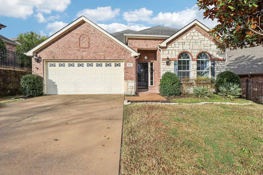 908 Sycamore Court, Fairview