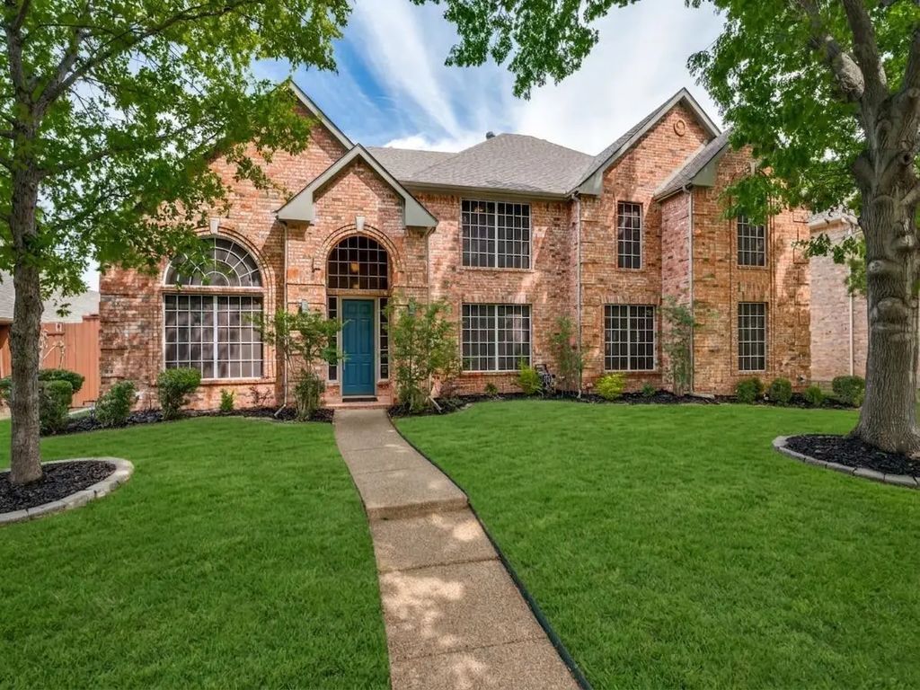8200 Weiss Avenue, Plano
