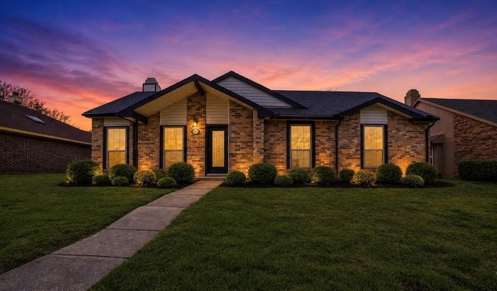 2929 Kingswood Drive, Garland