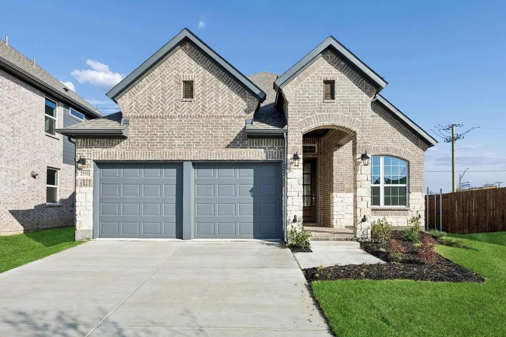 2551 Auburn Street, Fate