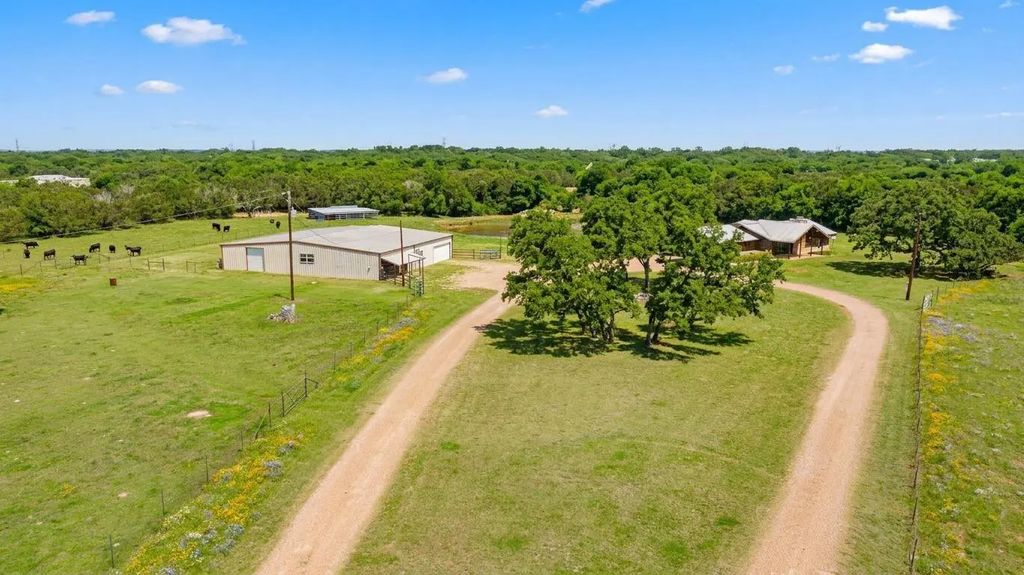 4024 County Road 313 Loop, Glen Rose