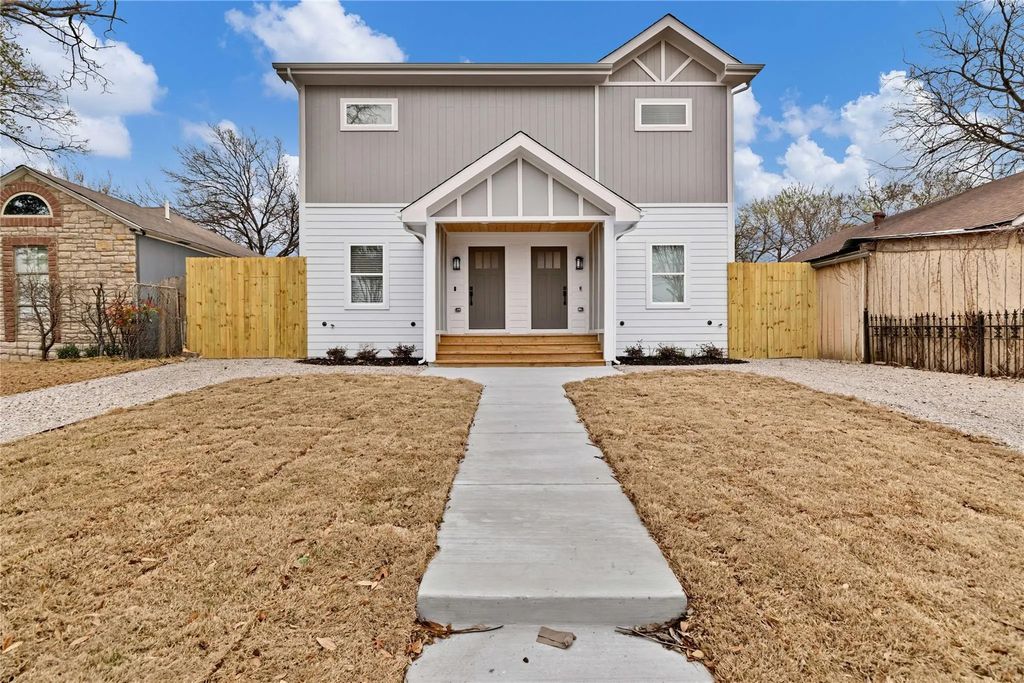 2844 S Marsalis Avenue, Dallas