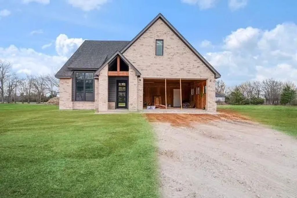 25 Private Road 45855, Blossom