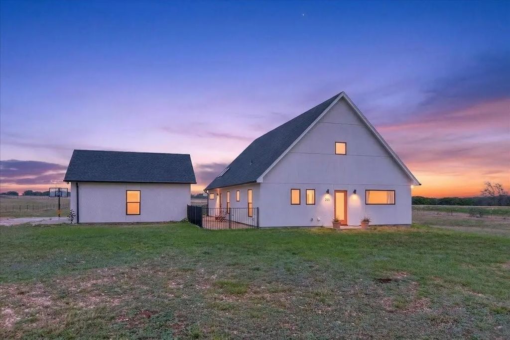 204 Compton Road, Crawford