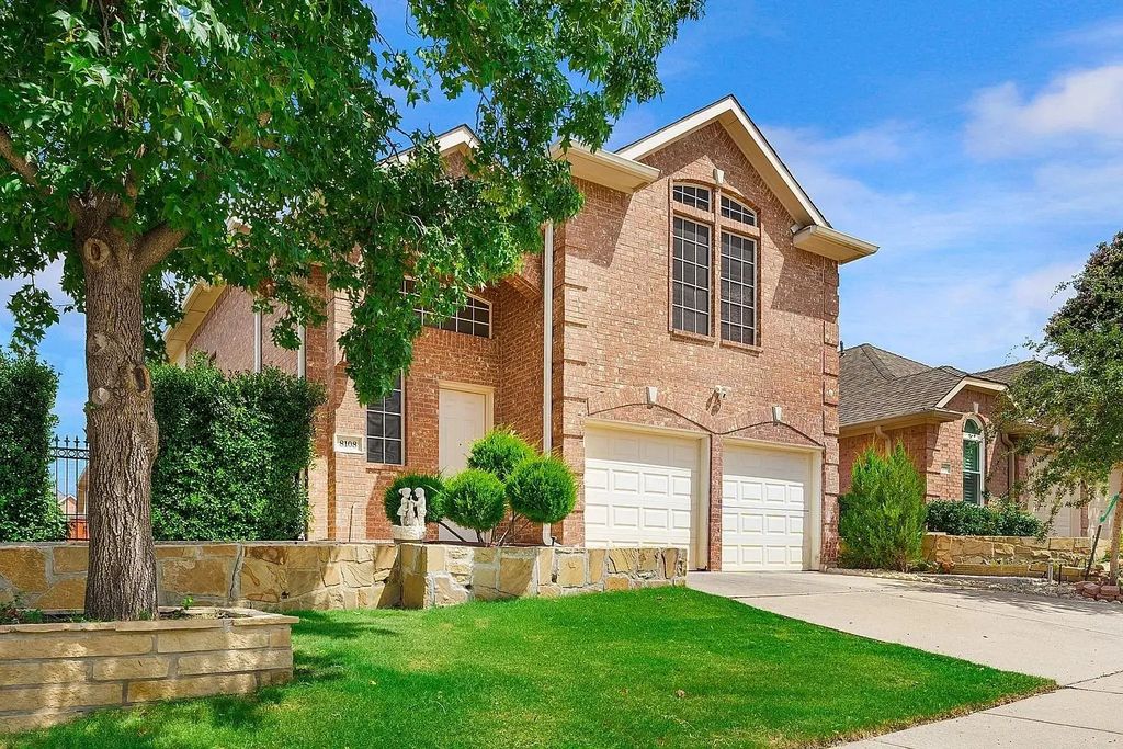 8108 Locust Street, Irving