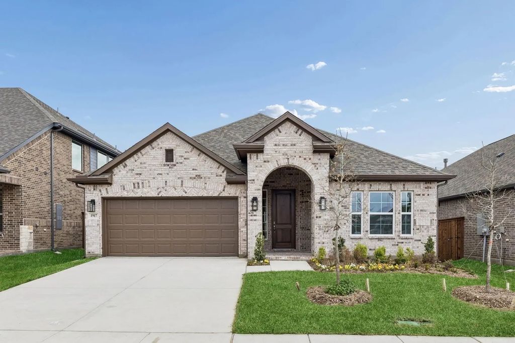 1917 Huron Drive, Forney