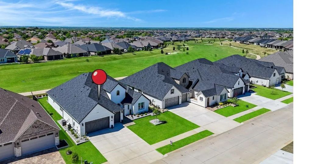 10817 Drinkwater Drive, Denton