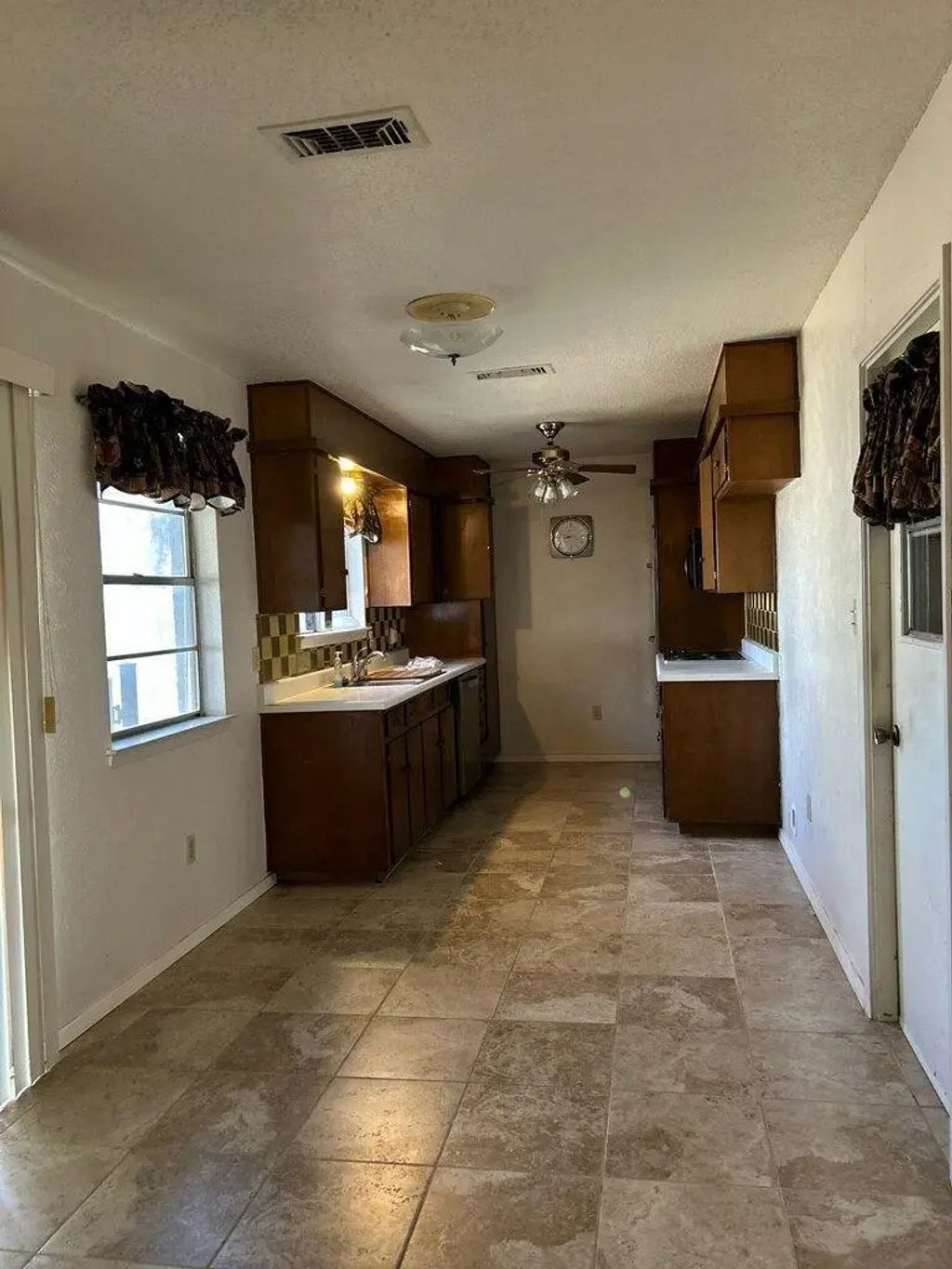 2102 Jeannette Court, Arlington