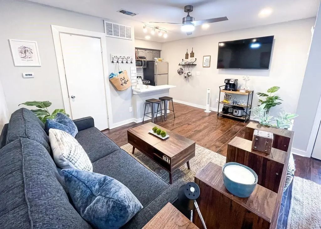 3121 Sondra Drive 304, Fort Worth