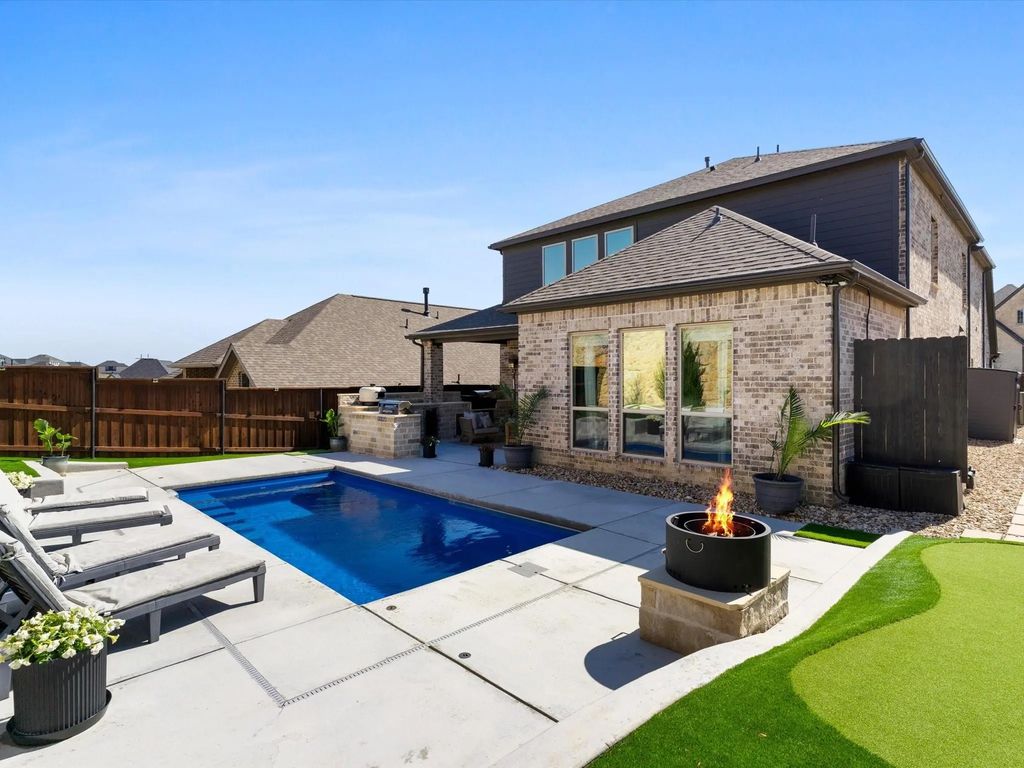 112 Pecan Lane, Rhome