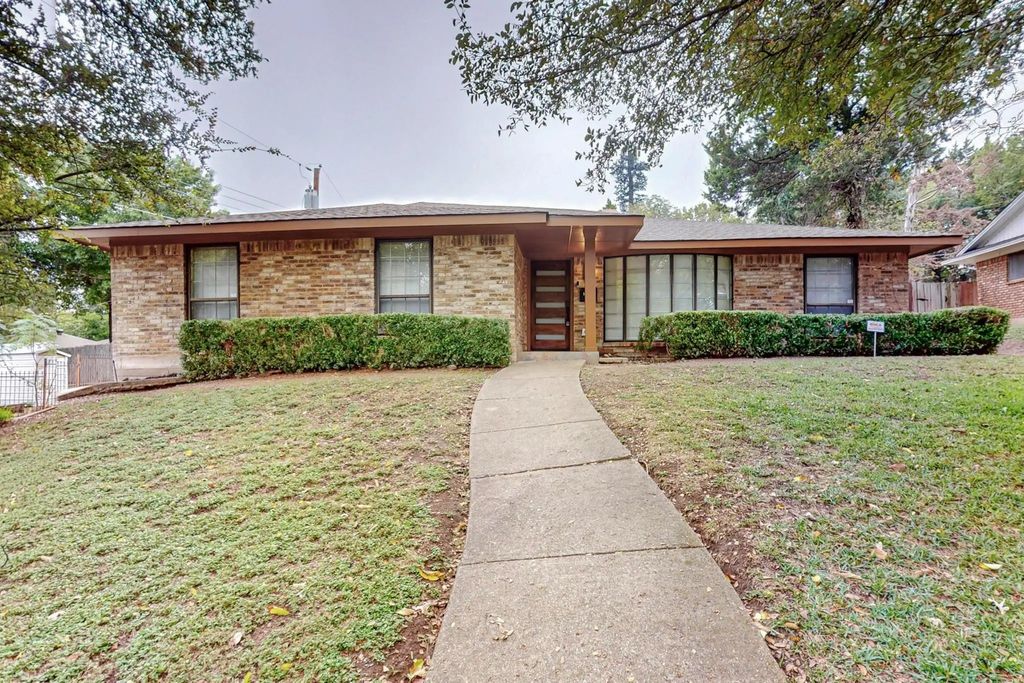 3714 Kiest Knoll Drive, Dallas