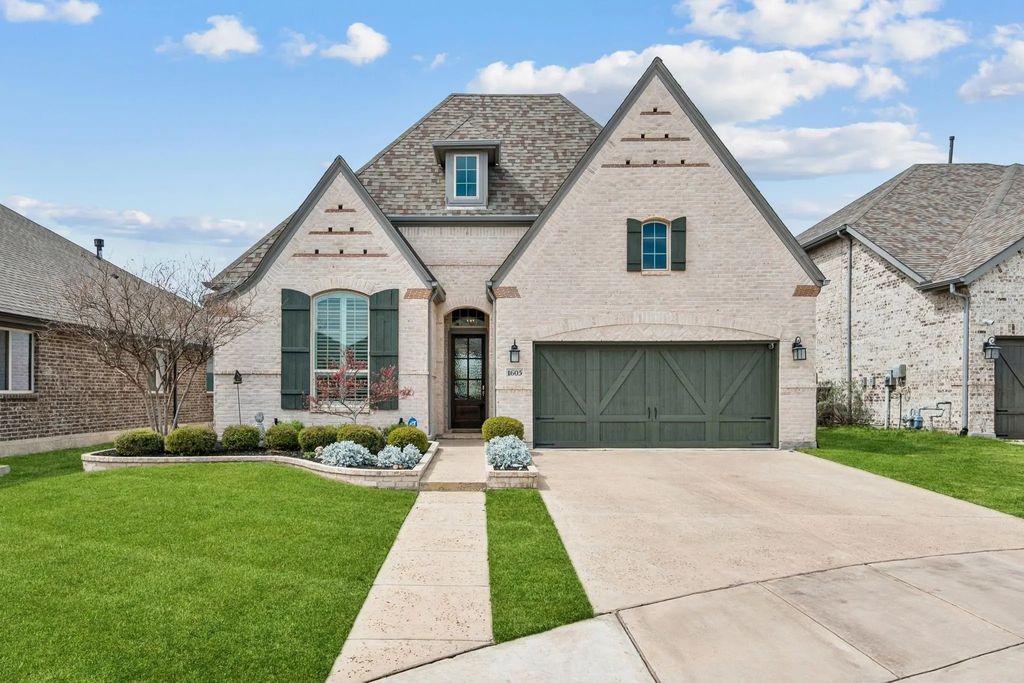 1605 Moss Trail Court, Argyle
