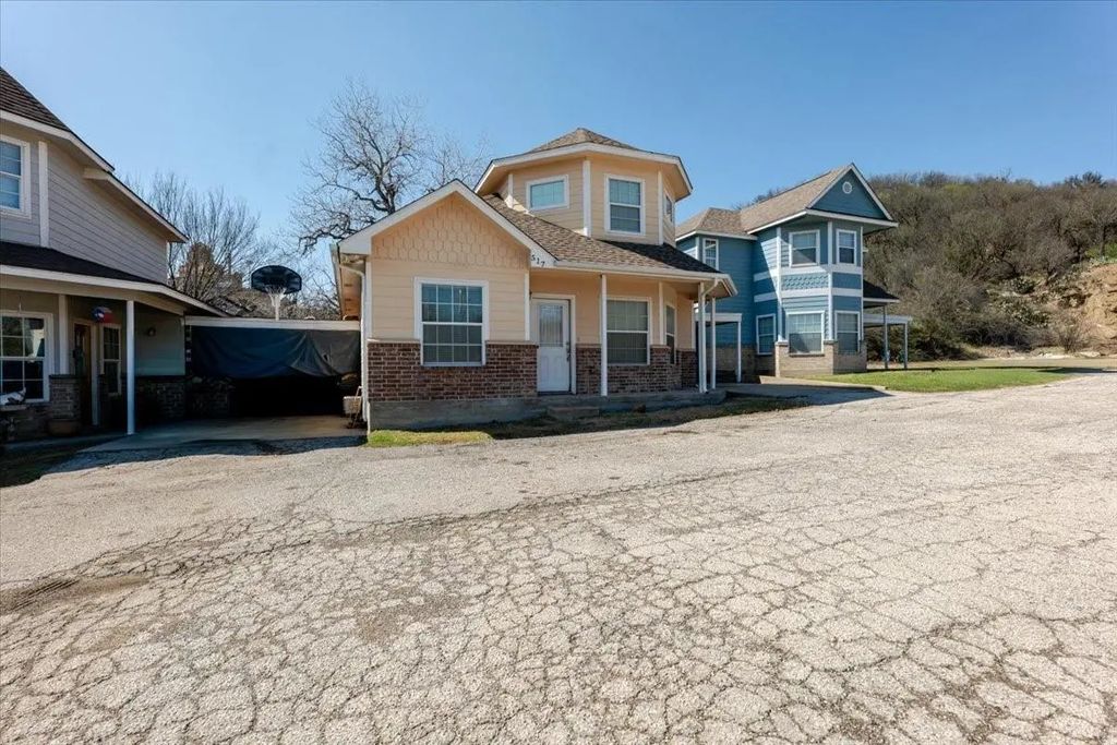 517 Ne 1st Street, Mineral Wells