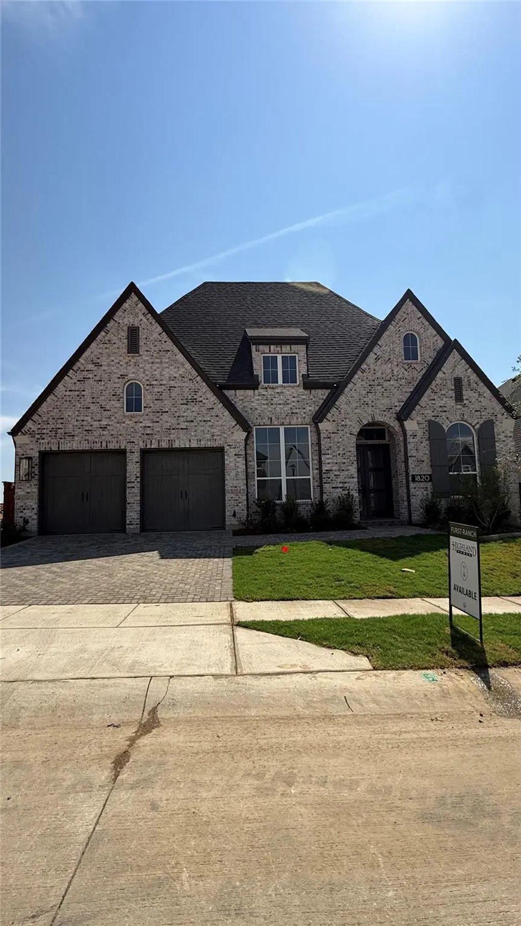 1820 Acoma Way, Bartonville