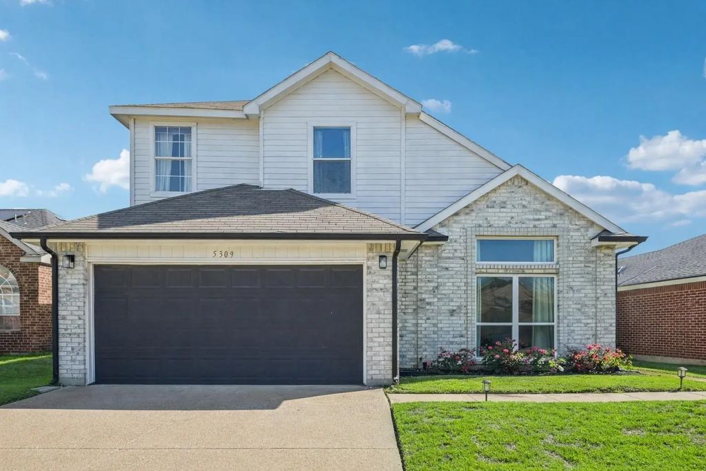 5309 Manhassett Drive, Arlington