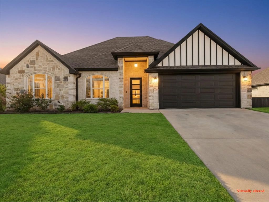 1006 Windy Ridge Drive, Longview