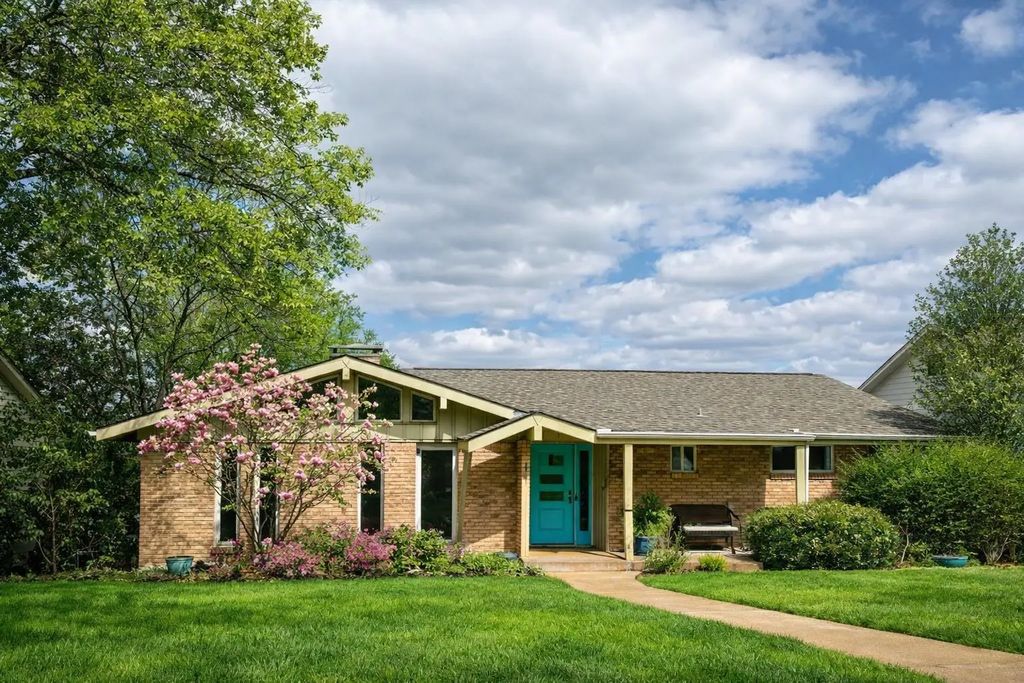 9841 Broken Bow Road, Dallas