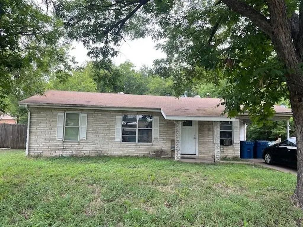 707 Primrose Drive, Mexia