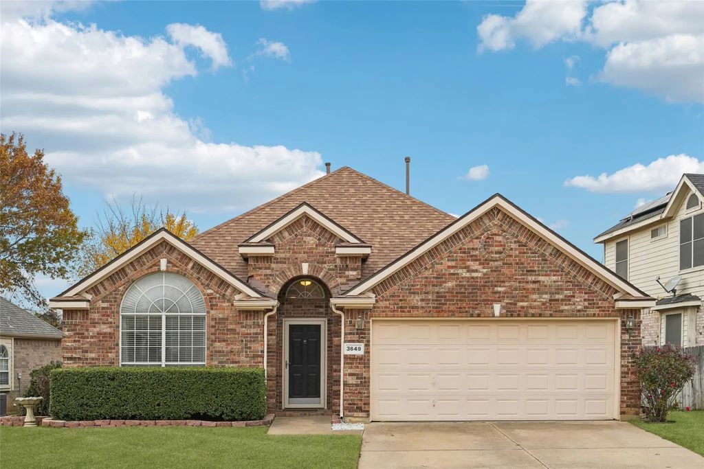 3649 Smoke Tree Trail, Fort Worth