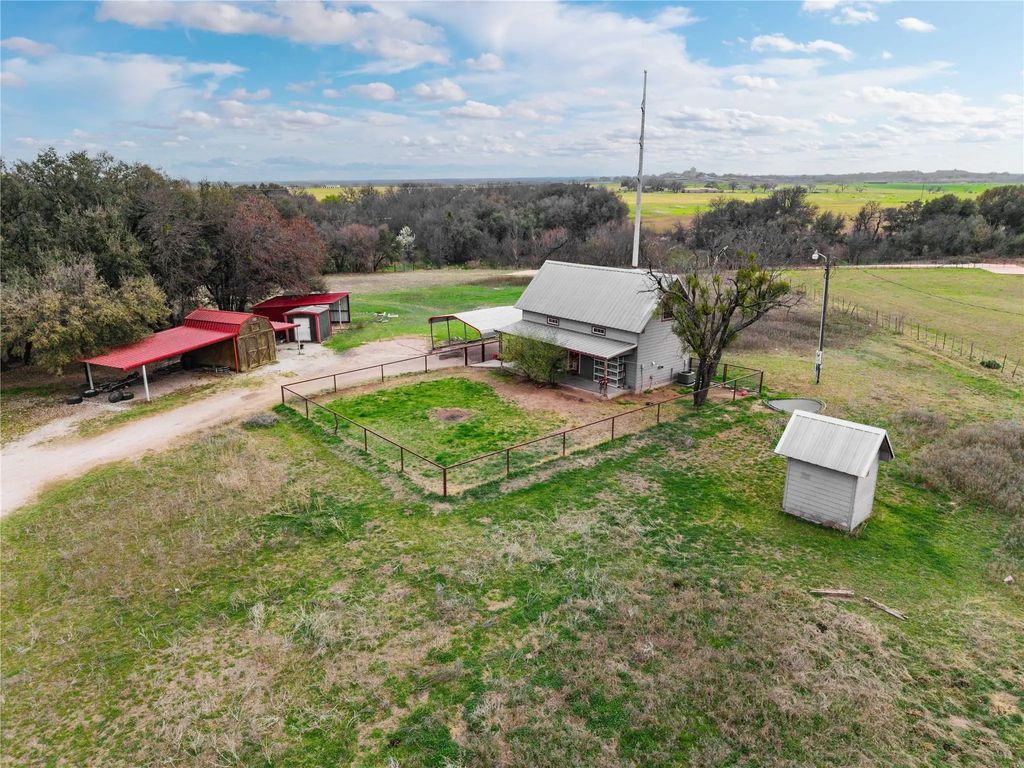 13532 Highway 36, Comanche
