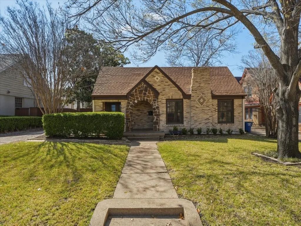 5626 Mccommas Boulevard, Dallas