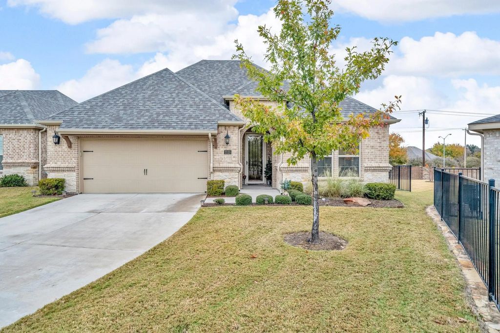 2123 Ladera Way 2123, Mansfield