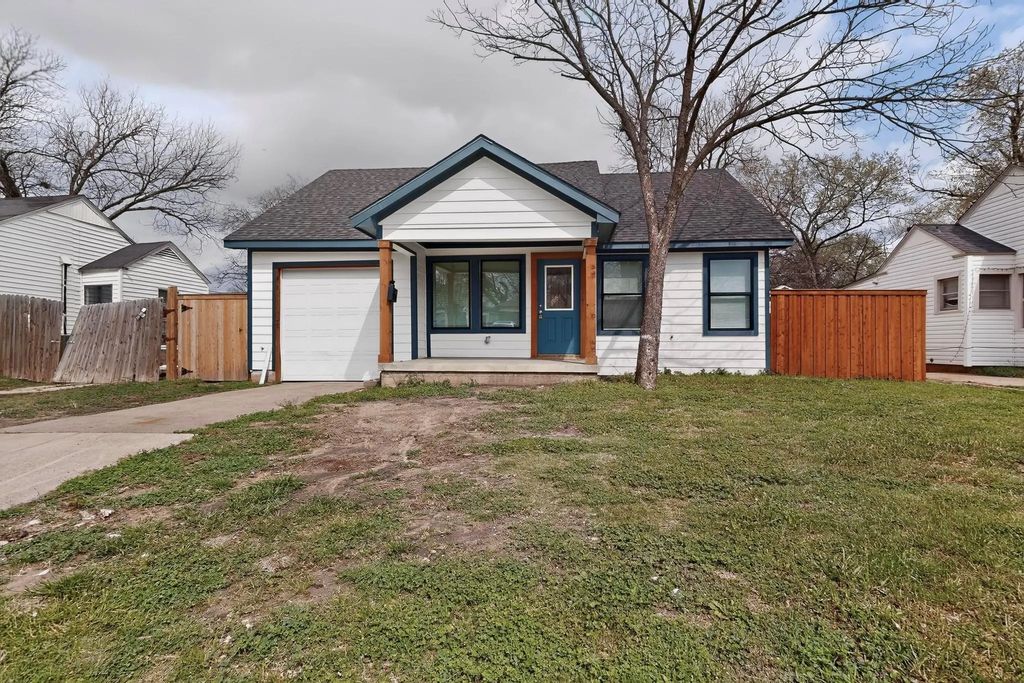 1518 Oak Street, Grand Prairie