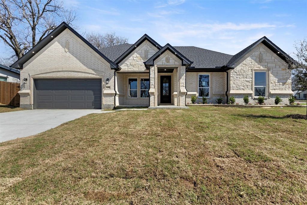 1207 Highland Drive, Arlington