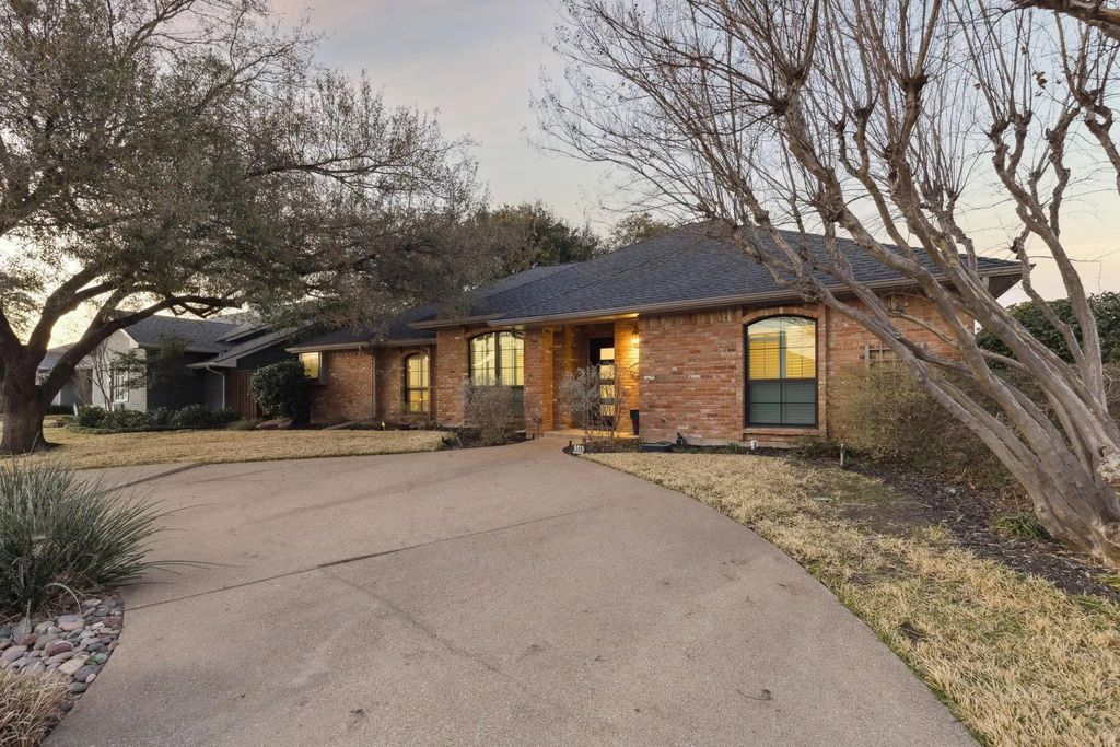6139 Yellow Rock Trail, Dallas