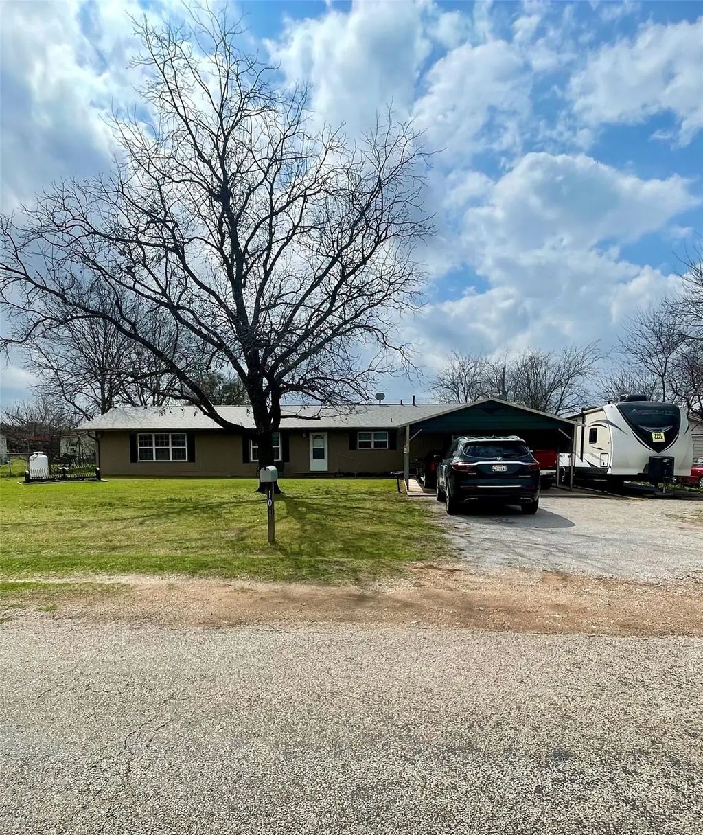 101 M Anthony Loop, Possum Kingdom Lake