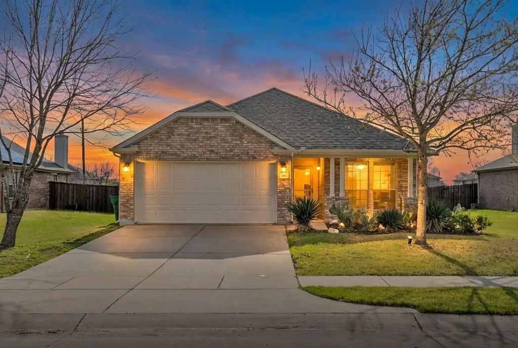 116 Bison Meadow Drive, Waxahachie