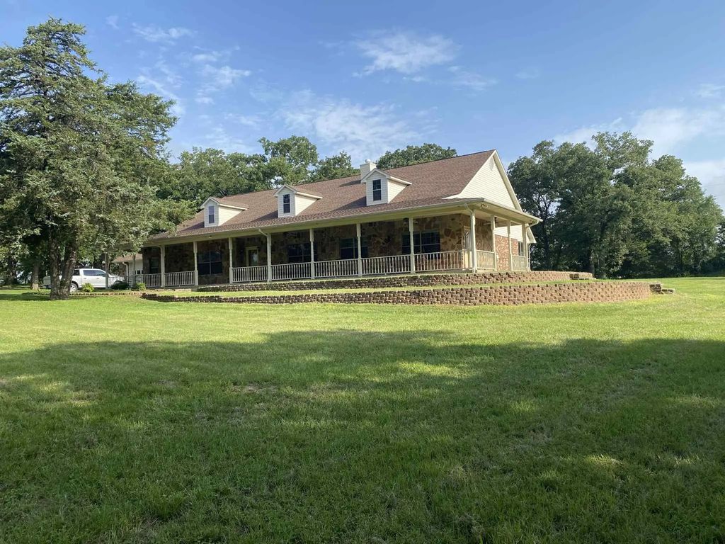 5304 Cedar Creek Drive, Kemp