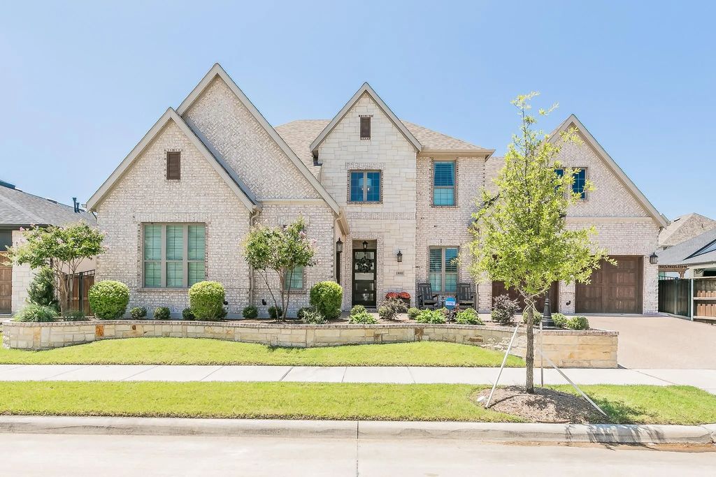 1800 Sable Bay Lane, Arlington