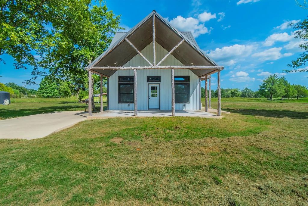 4027 County Road 1080, Corsicana