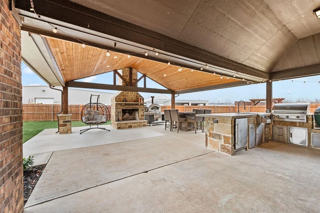244 Ovaletta Drive, Justin