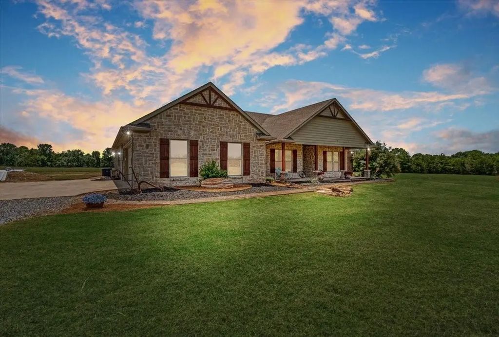 516 Spring Town Road, Van Alstyne
