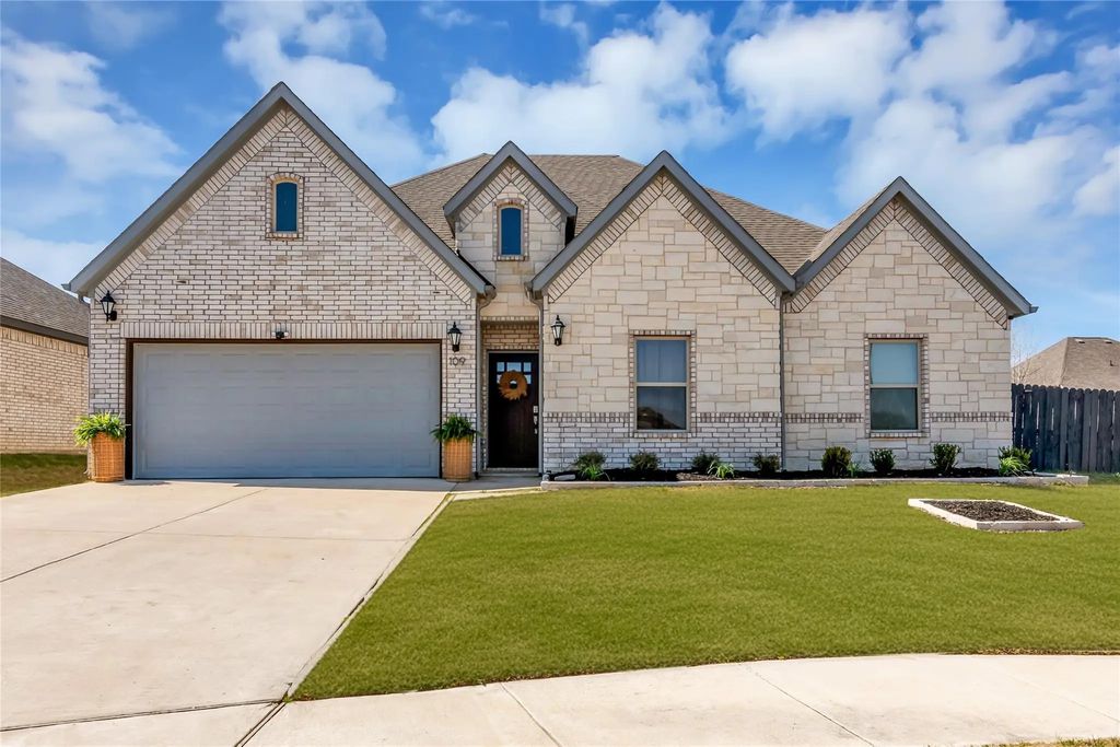 109 St Meena Court, Fort Worth