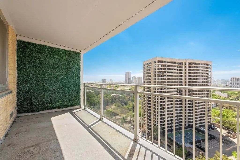 3883 Turtle Creek Boulevard 2014, Dallas